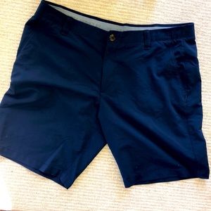 Men’s Under Armour blue golf shorts